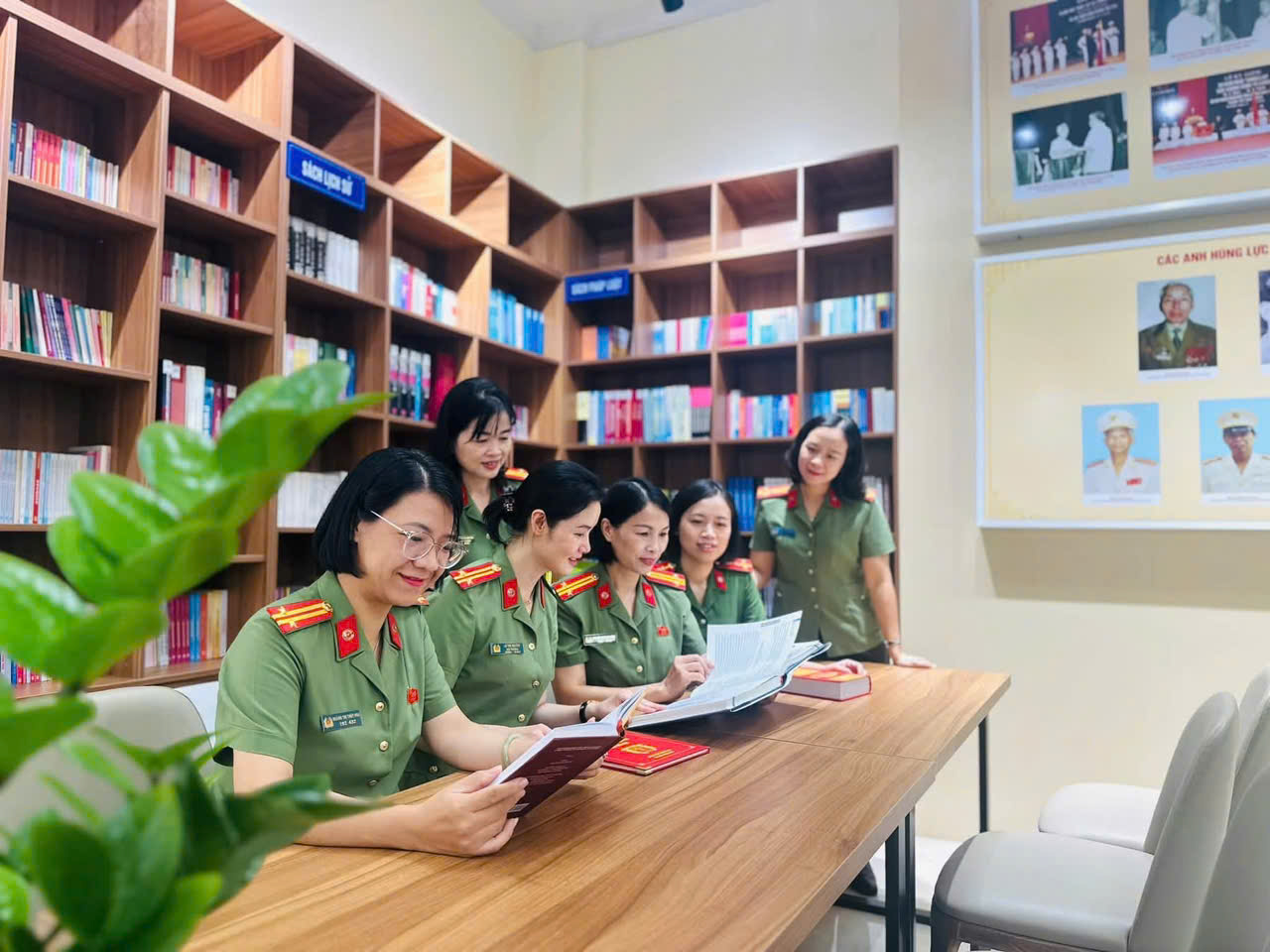 Phụ nữ Công an Hải Phòng lan tỏa văn hóa đọc